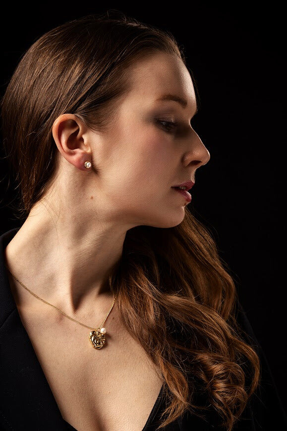 Flare Pearl Studs