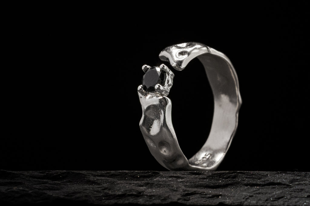 Obsidian Quiet Ring