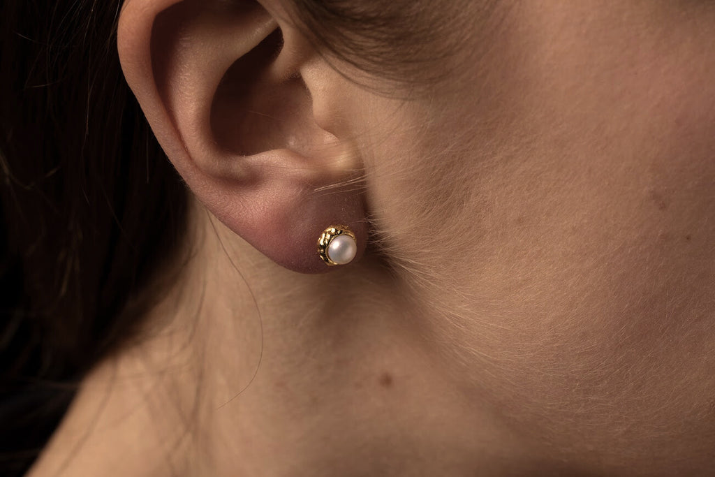 Flare Pearl Studs